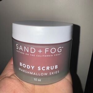 Sand & Fog Marshmallow Skies Body Scrub | 10 oz |
Exfoliating Sugar Scrub